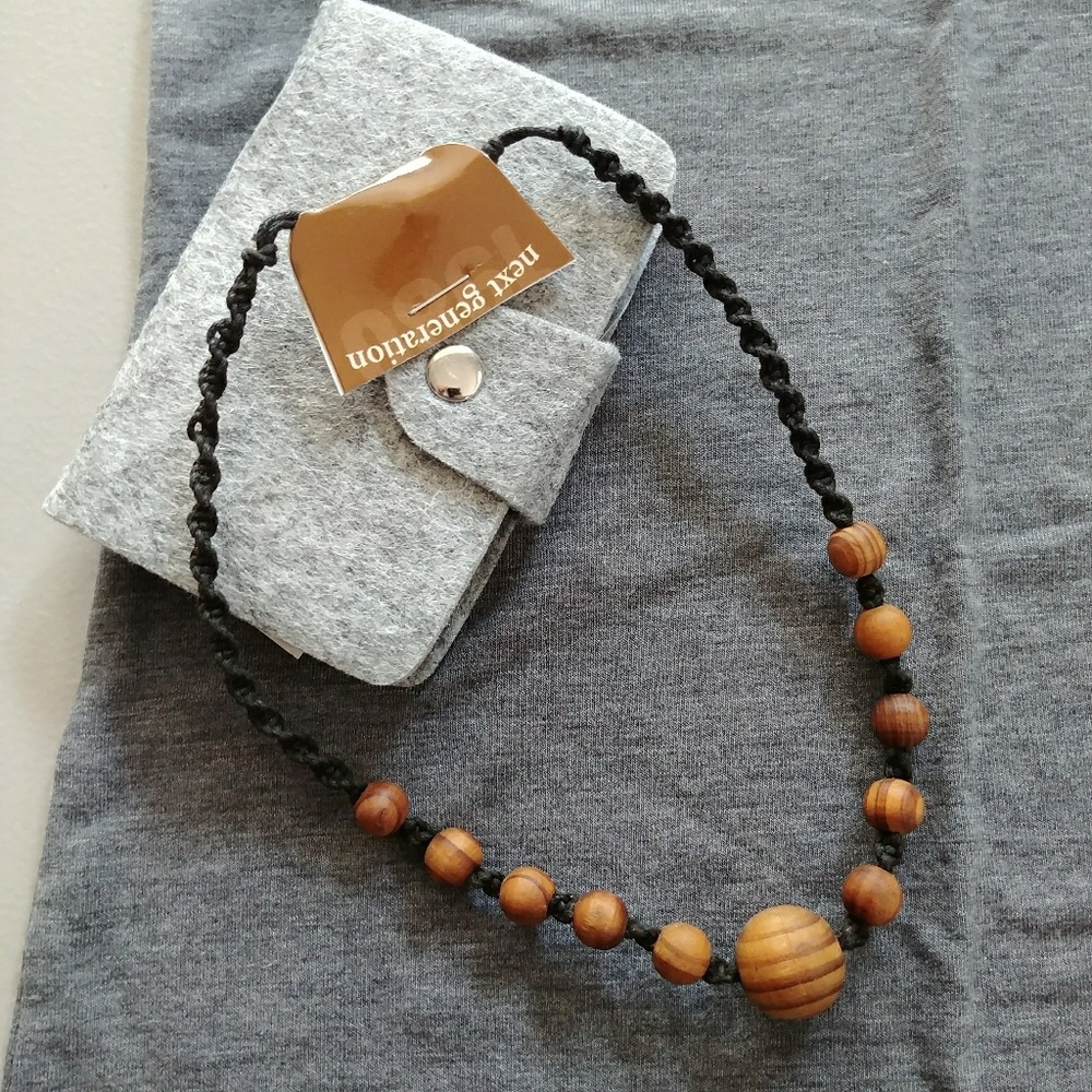 WOOD BEAD NEXT GENERATION TWISTED NECKLACE